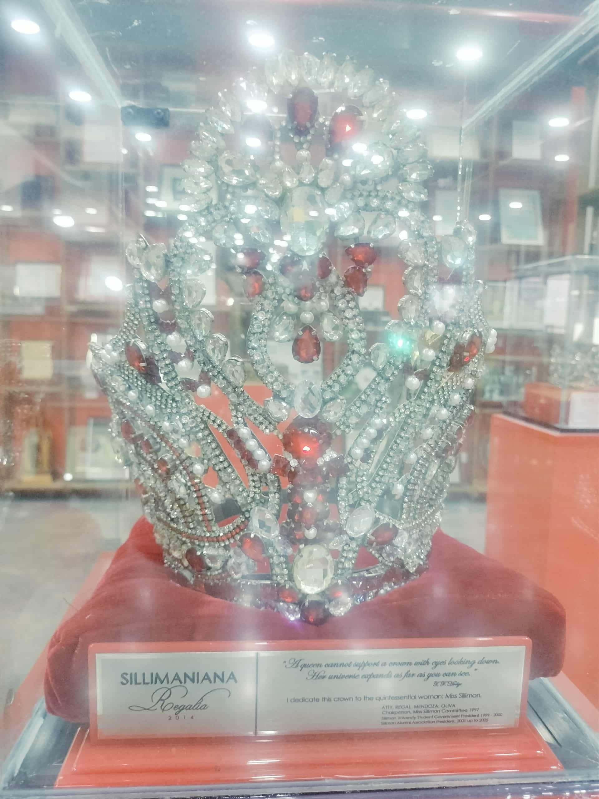 Thumbnail for Sillimaniana Regalia crown display